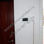 Ворота распашные с автоматикой электромеханический замок на калитку фото