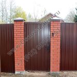 Ворота распашные с автоматикой электромеханический замок на калитку фото