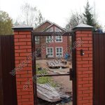 Ворота распашные с автоматикой электромеханический замок на калитку фото