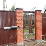 Ворота распашные с автоматикой электромеханический замок на калитку фото