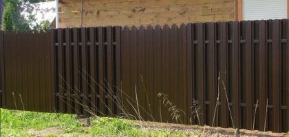 забор из штакетника комбинированного профнастилом СПБ и ЛО