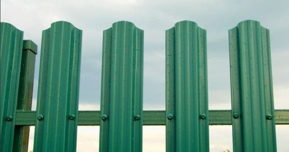 Забор из штакетника Разметелево