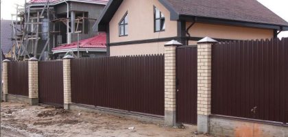 Забор на ленточном фундаменте Ломоносов