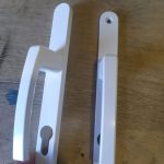 Замок стаблина для калитки уличный белый