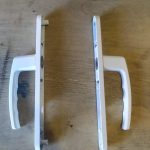 Замок стаблина для калитки уличный белый 2