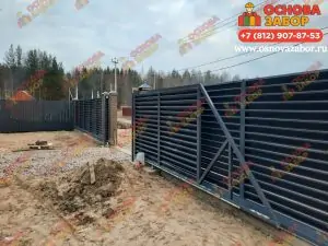 забор жалюзи и евроштакетник  фото  OsnovaZaborru
