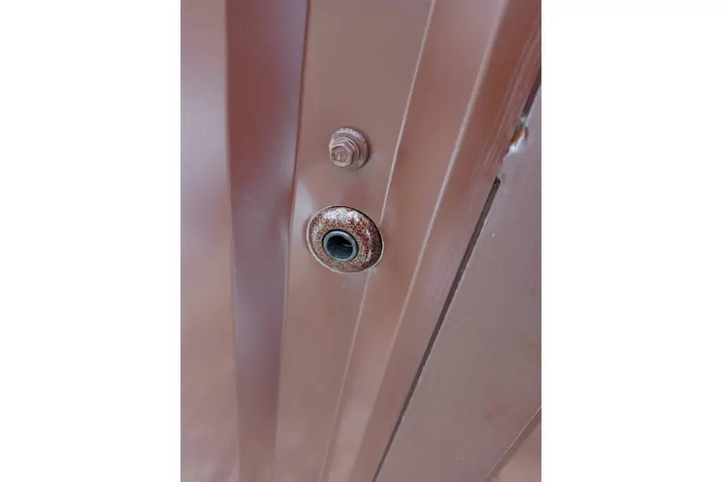 Замок Титан Накладной 8