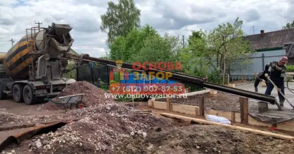 Бетонная площадка заливка Юкки  фото  OsnovaZaborru