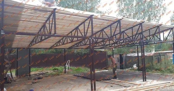 Гараж из сэндвич панелей на три автомобиля Юкки  фото  OsnovaZaborru